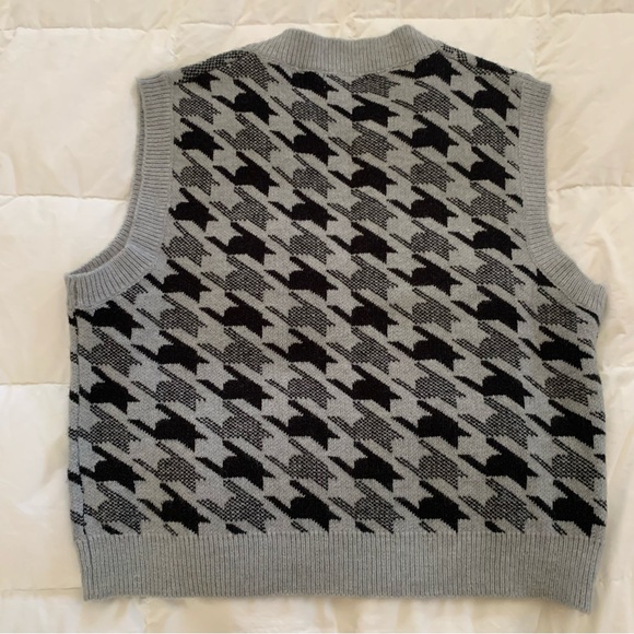 Gray and Black Houndstooth Sweater Vest - Picture 2 of 3